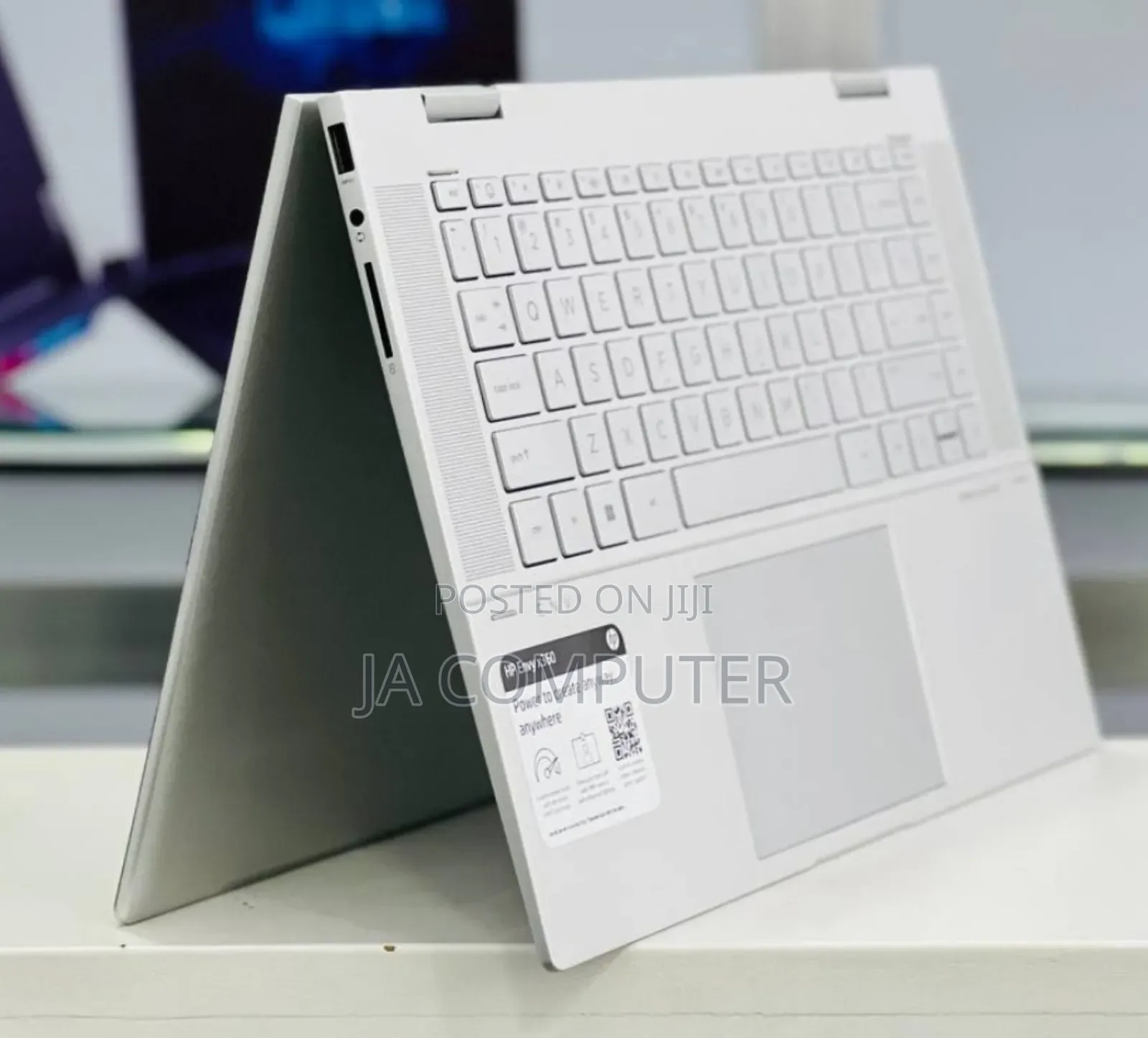 New Laptop HP Envy X360 8GB Intel Core I5 SSD 512GB