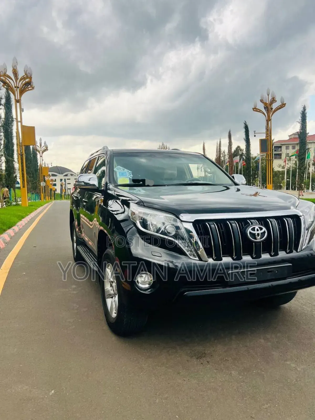 Toyota Land Cruiser Prado 2016 Black