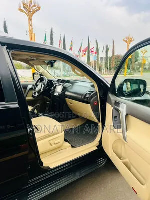 Toyota Land Cruiser Prado 2016 Black