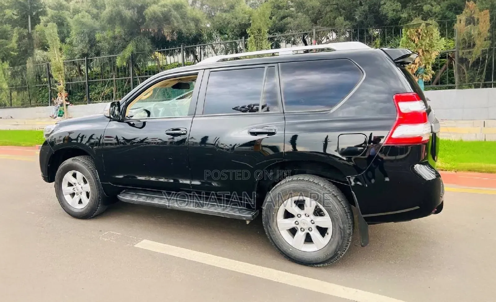 Toyota Land Cruiser Prado 2016 Black