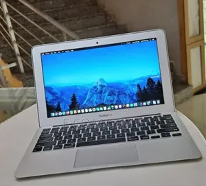 New Laptop Apple MacBook Air 4GB Intel Core I5 SSD 128GB
