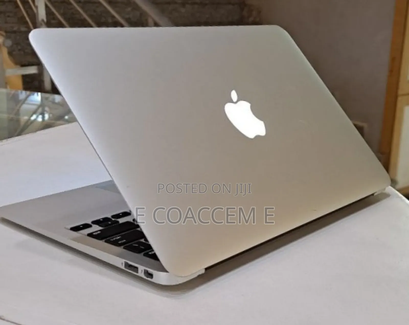 New Laptop Apple MacBook Air 4GB Intel Core I5 SSD 128GB