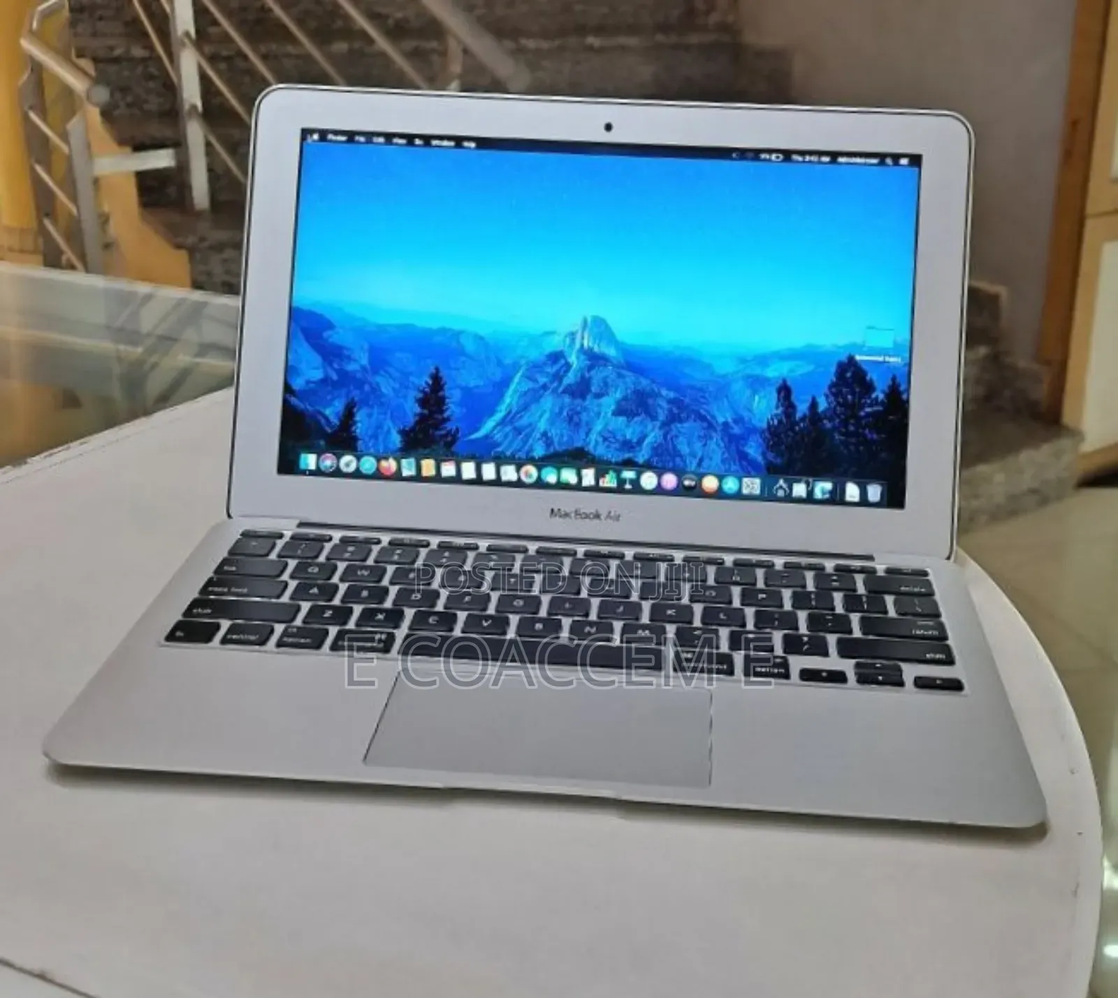 New Laptop Apple MacBook Air 4GB Intel Core I5 SSD 128GB