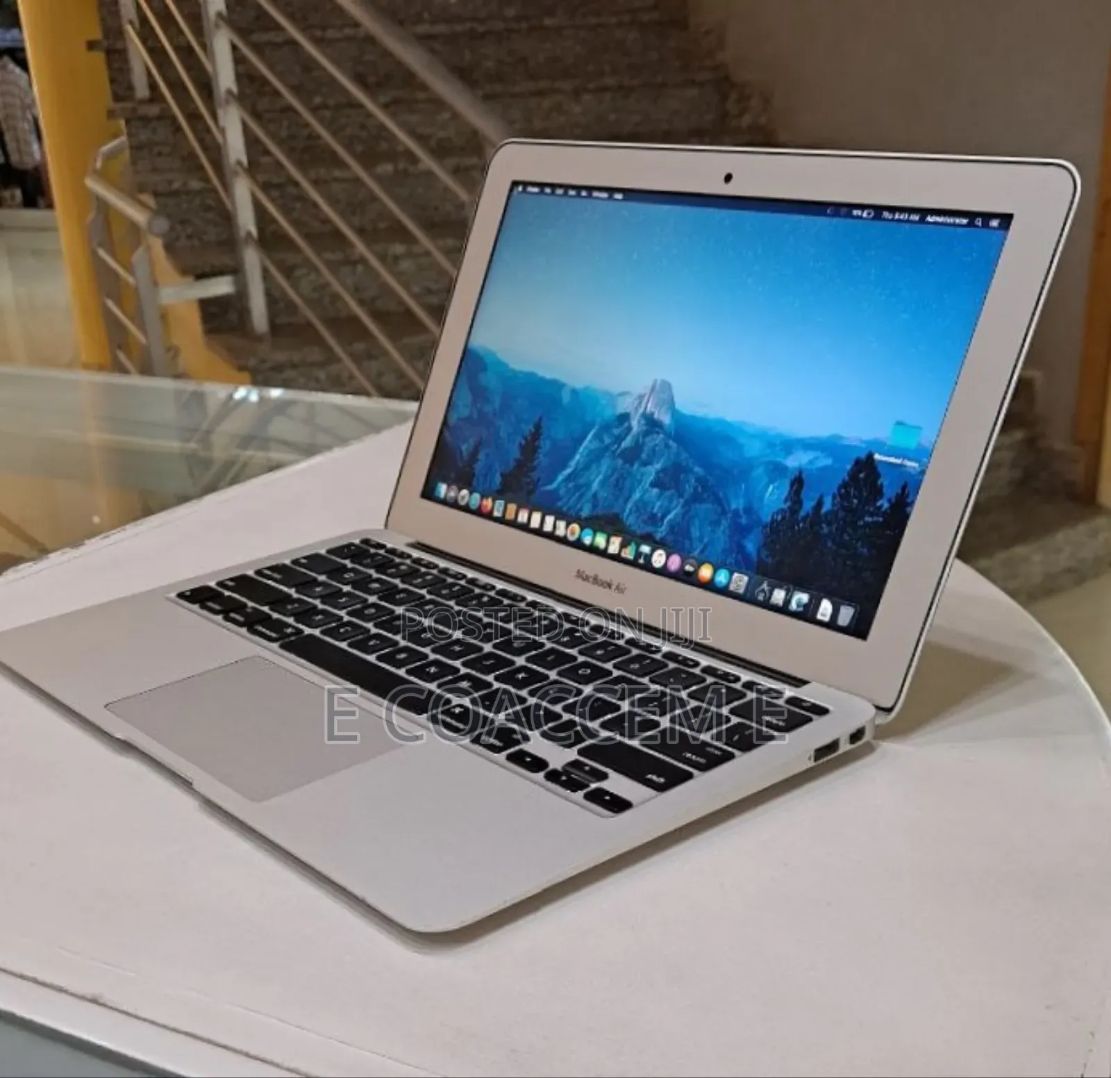 New Laptop Apple MacBook Air 4GB Intel Core I5 SSD 128GB