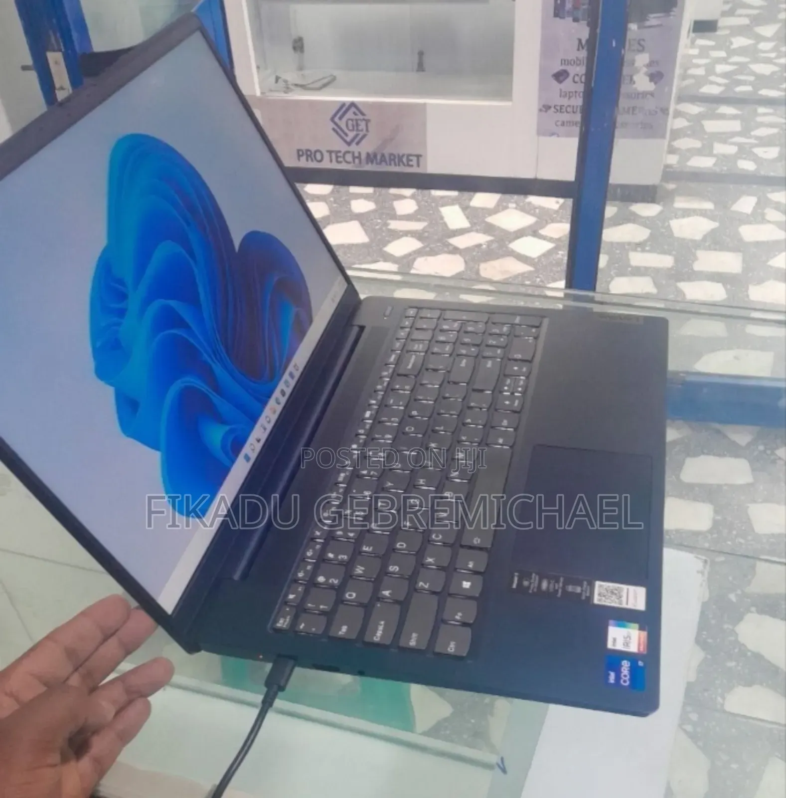 New Laptop Lenovo Flex 5 12GB Intel Core I7 SSD 512GB