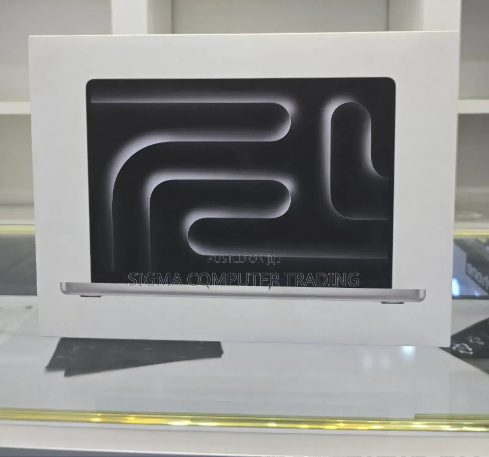 New Apple MacBook Pro 2023 M3 Pro 14-Inch 8GB Apple M3 SSD 512GB