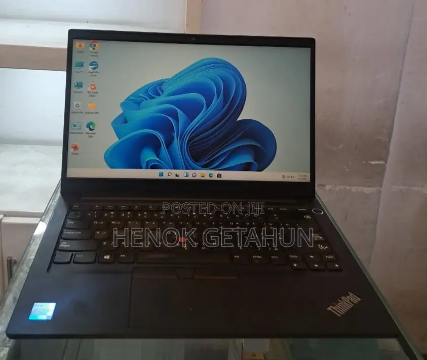 New Laptop Lenovo ThinkPad Yoga 16GB Intel Core I7 SSD 512GB