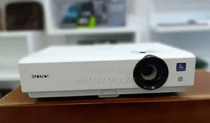 Photo - Sony Projector VPL-DX100
Display Type :3LCD
Projector