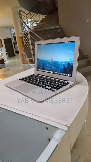 New Laptop Apple MacBook Air 2015 4GB Intel Core I5 SSD 128GB