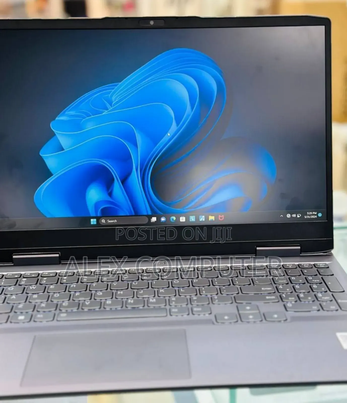New Laptop Lenovo LOQ 15IRH8 16GB AMD Ryzen 5 SSD 512GB