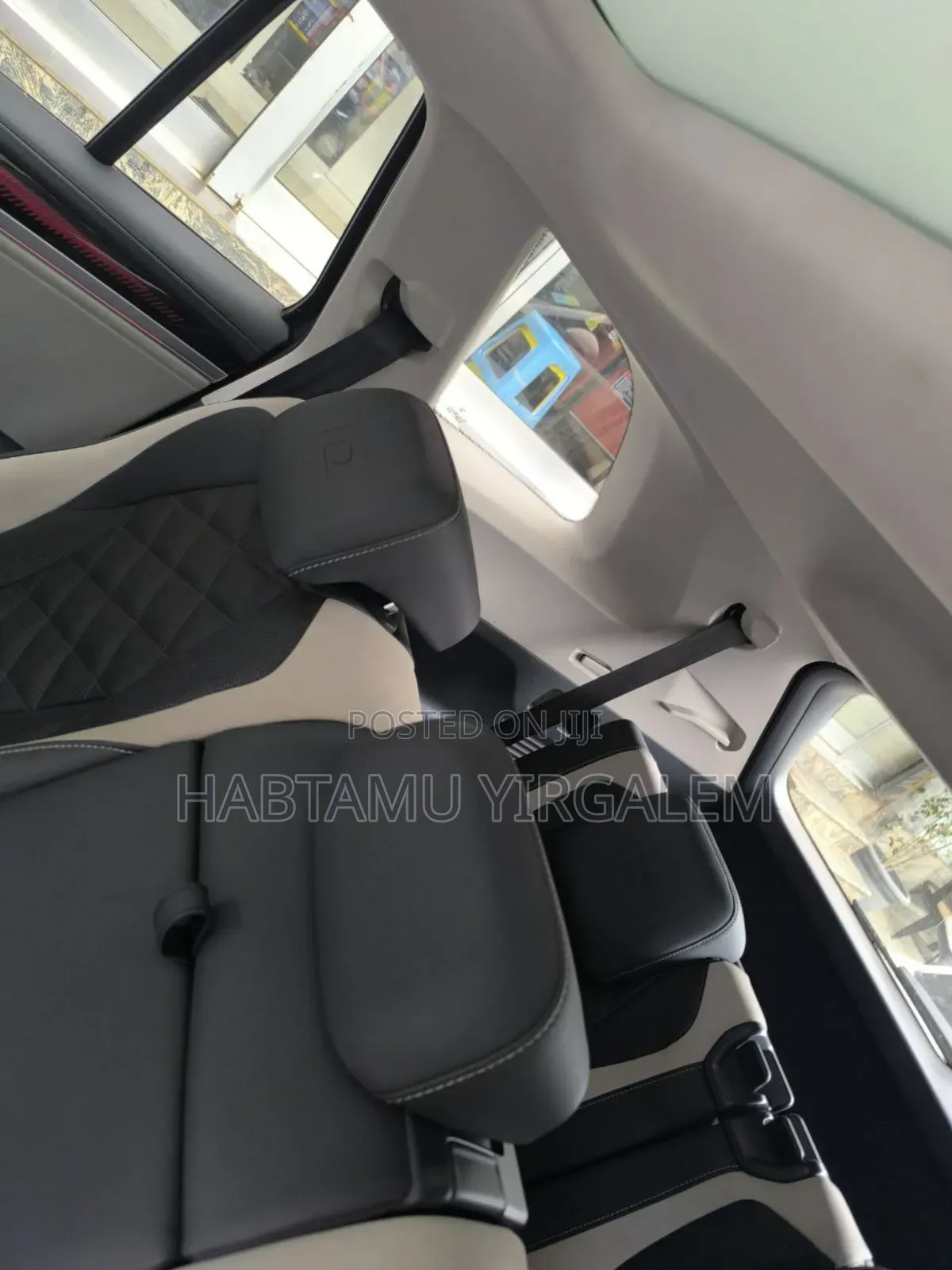 Volkswagen ID.6 2022 Blue