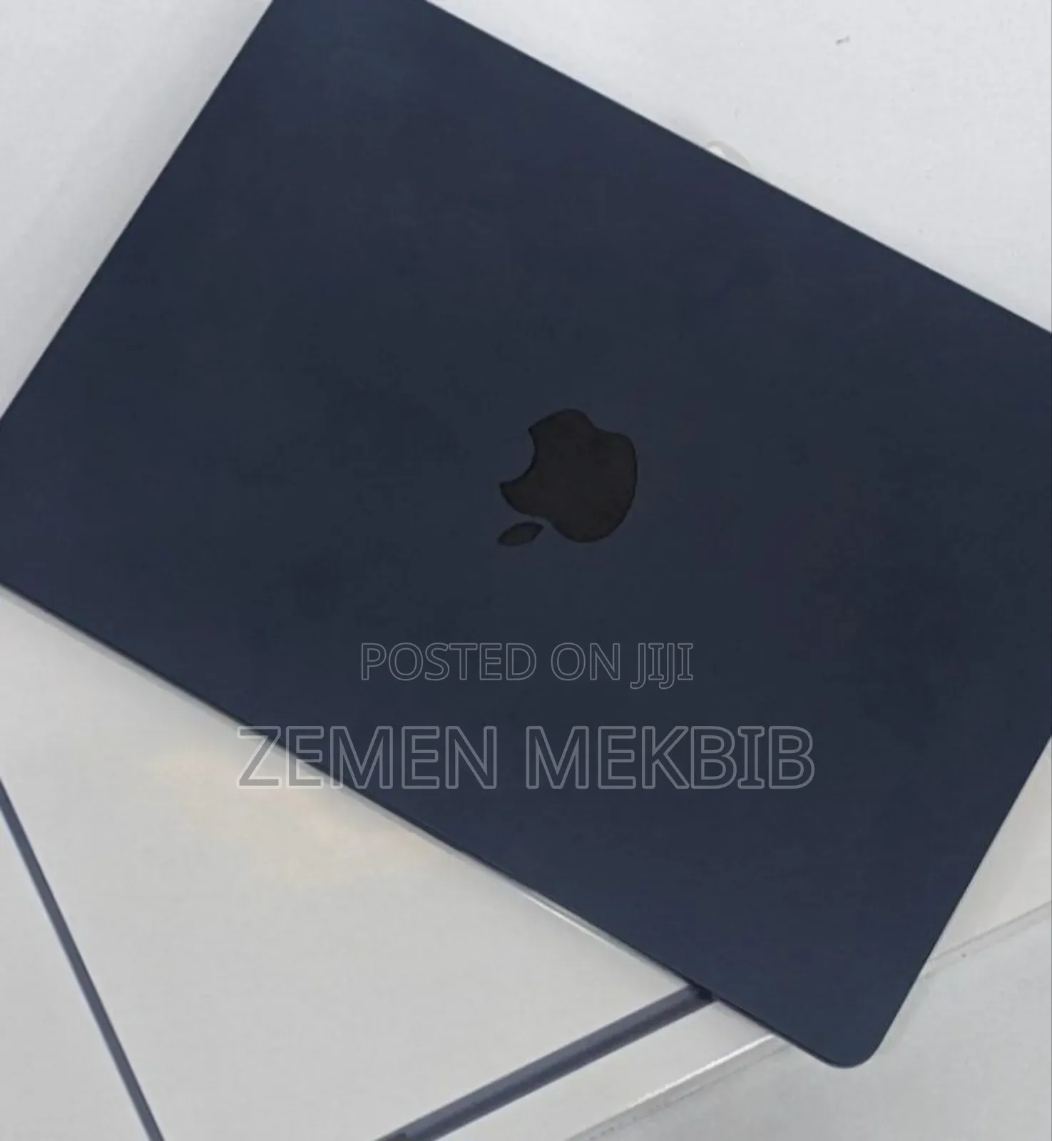 New Laptop Apple MacBook Air 2022 M2 8GB SSD 500GB