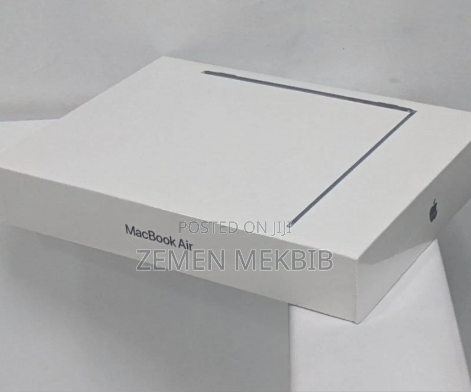 New Laptop Apple MacBook Air 2022 M2 8GB SSD 500GB