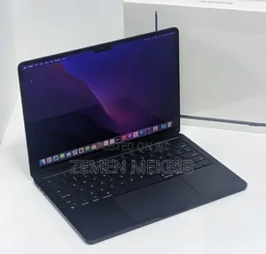 New Laptop Apple MacBook Air 2022 M2 8GB SSD 500GB