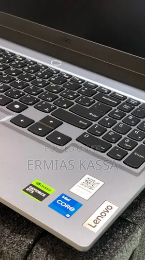 New Laptop Lenovo LOQ 15IRH8 16GB Intel Core I5 SSD 512GB