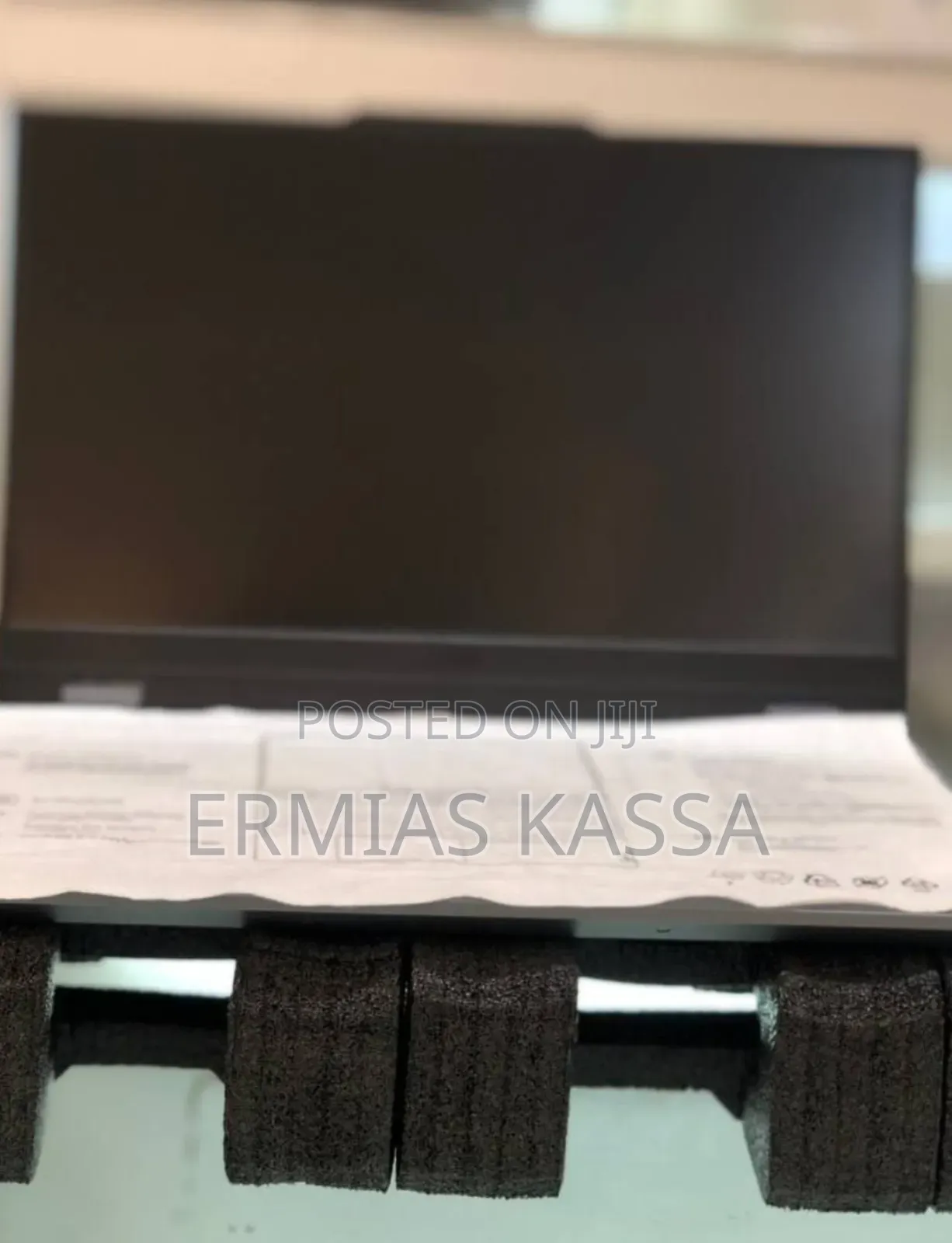 New Laptop Lenovo LOQ 15IRH8 16GB Intel Core I5 SSD 512GB