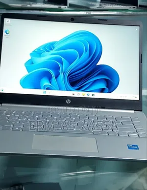 New Laptop HP Stream Notebook 8GB Intel Core I3 SSD 512GB