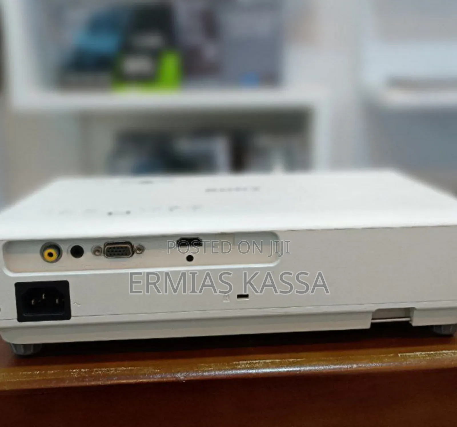 Sony Projector VPL-DX100