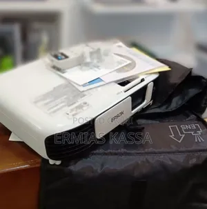 Photo - New Epson EB- S41 Projector With Remote, Manual and Bag
