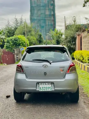 Toyota Yaris 2007 Gray