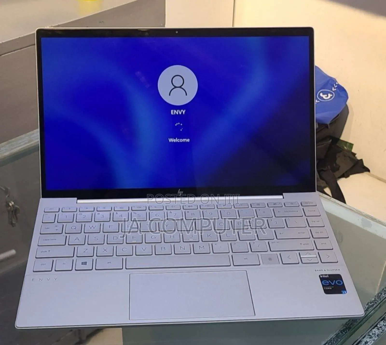 New Laptop HP Envy X360 8GB Intel Core I7 SSD 512GB