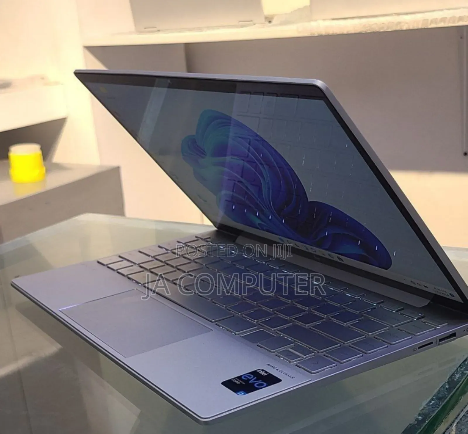 New Laptop HP Envy X360 8GB Intel Core I7 SSD 512GB