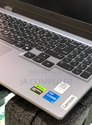 New Laptop Lenovo LOQ 15IRH8 16GB Intel Core I5 SSD 512GB