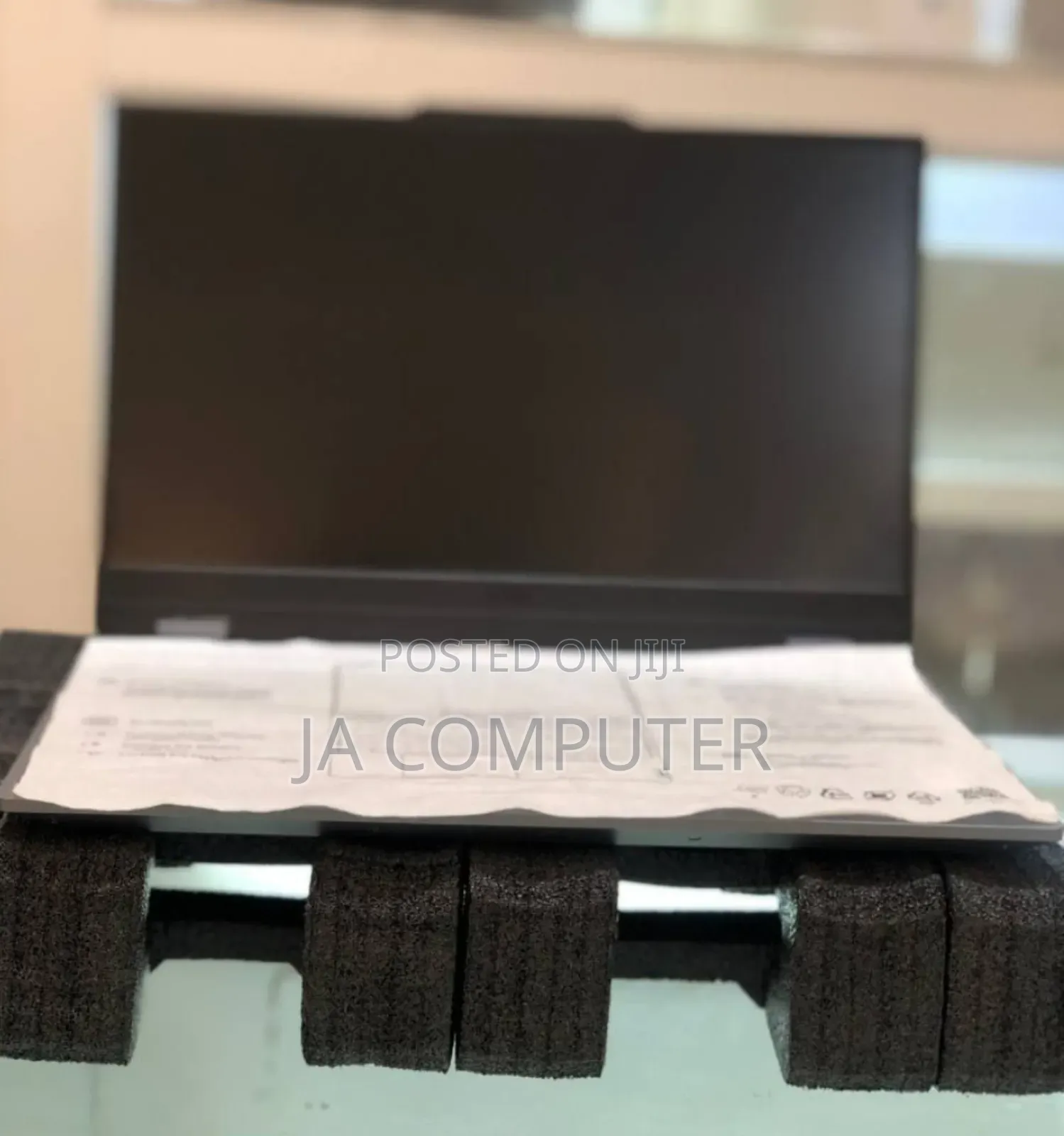 New Laptop Lenovo LOQ 15IRH8 16GB Intel Core I5 SSD 512GB