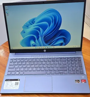New Laptop HP Pavilion 15 8GB AMD Ryzen 5 SSD 512GB