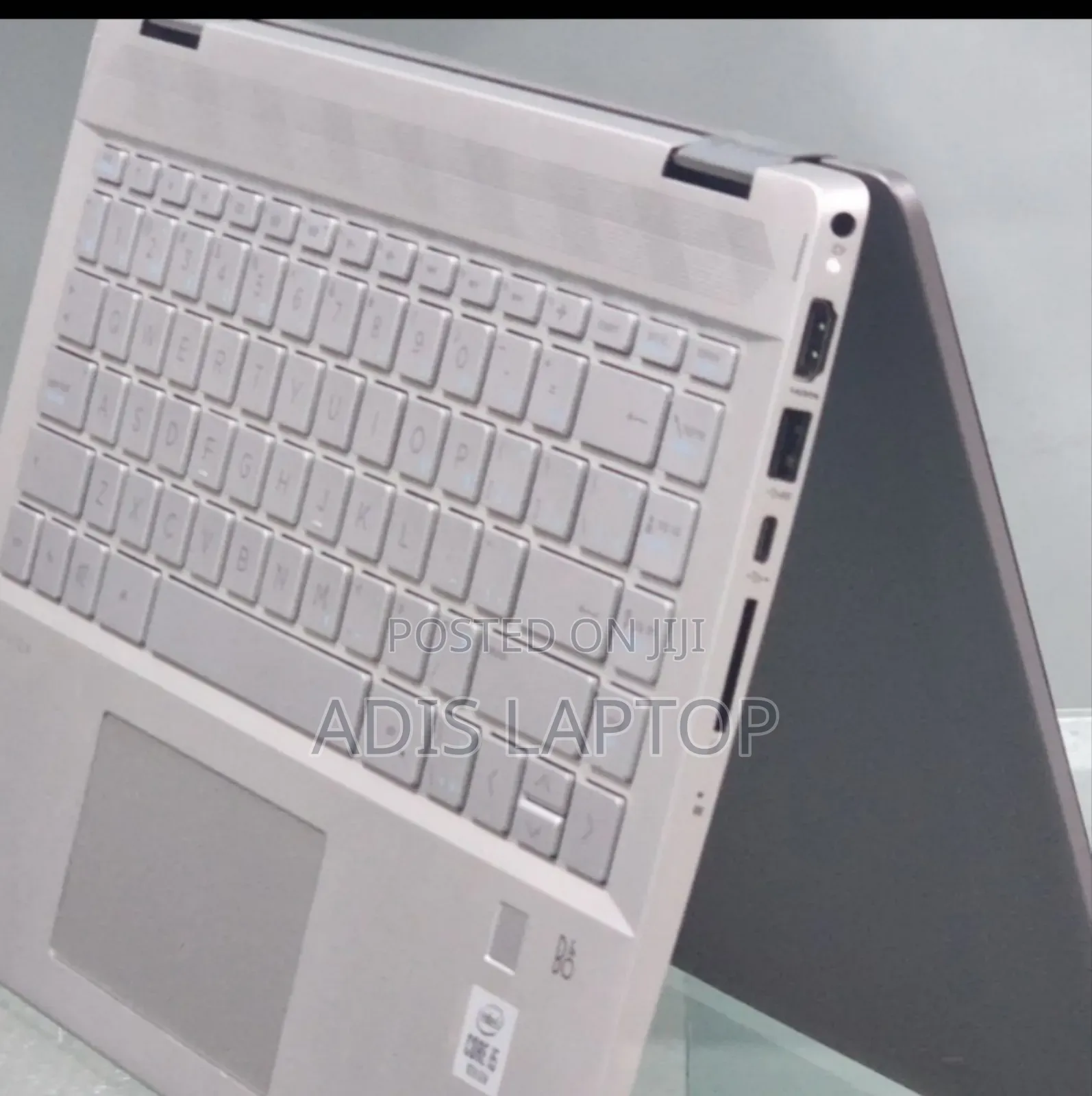 New Laptop HP Pavilion x360 8GB Intel Core i7 SSD 256GB