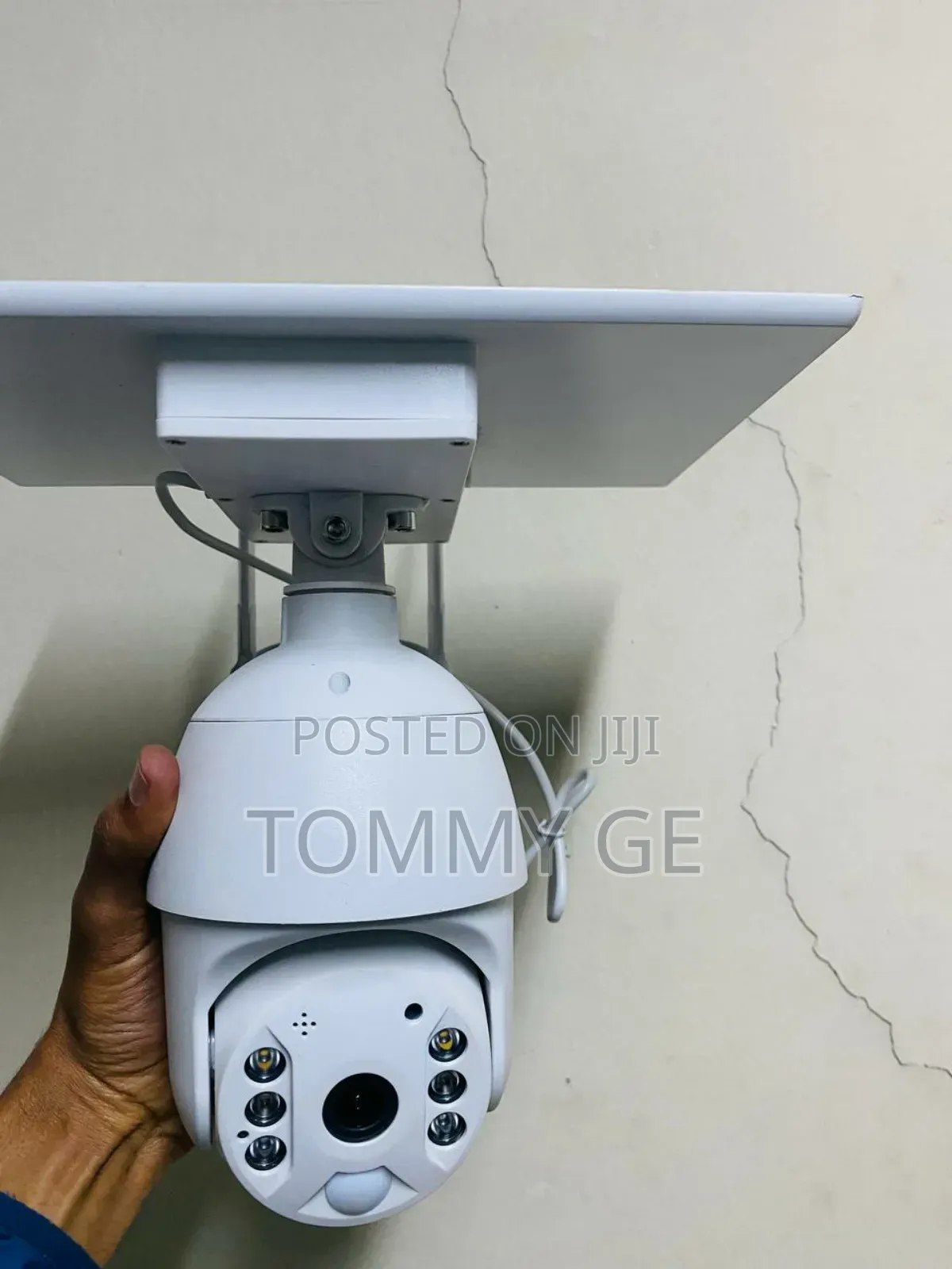 በሶላር ወይም በጸሀይ ሀይል የሚሰራ የደህንነት ካሜራ Solar Security Camera