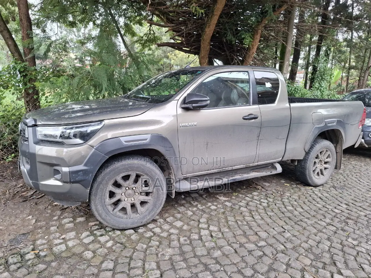 Toyota Hilux 2022 Gray