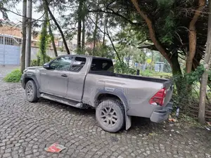 Toyota Hilux 2022 Gray