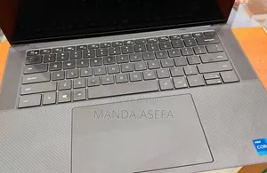 New Laptop Dell 16GB Intel Core I7 SSD 512GB