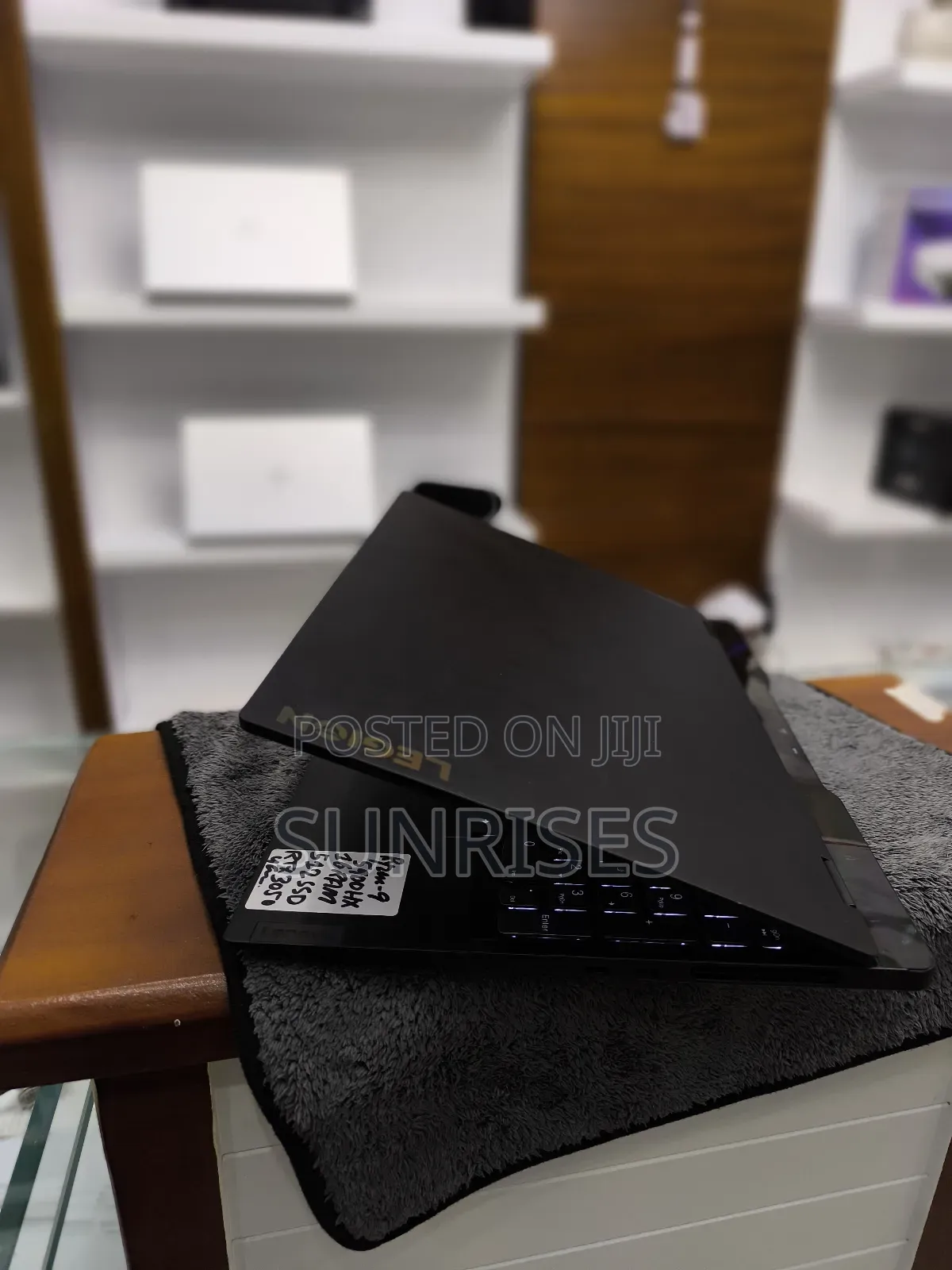 New Laptop Lenovo Legion Y520 16GB AMD Ryzen 9 SSD 512GB