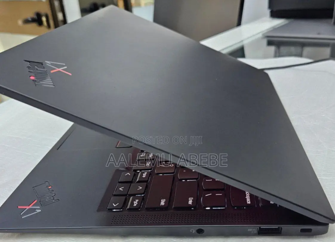 New Laptop Lenovo ThinkPad X1 Carbon 16GB Intel Core I7 SSD 512GB
