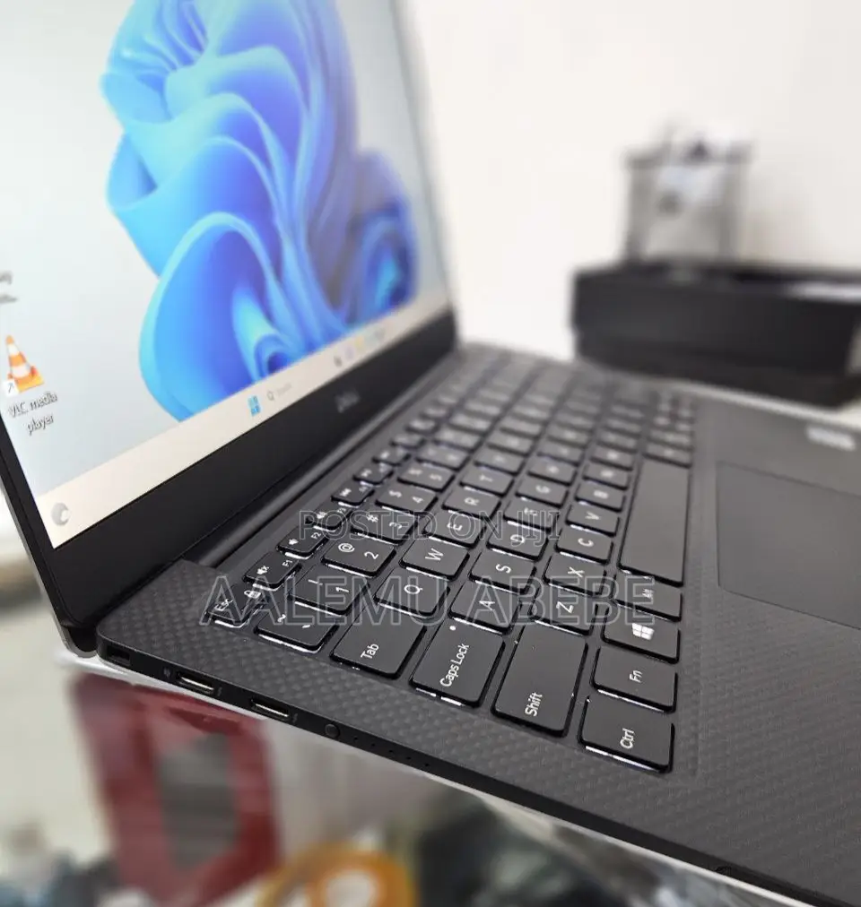 New Laptop Dell XPS 13 16GB Intel Core I7 SSD 512GB