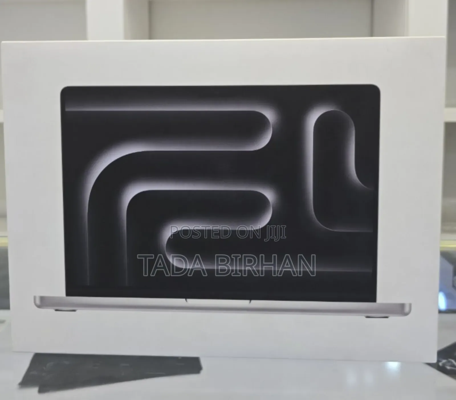 New Apple MacBook Pro 2023 M3 14-Inch 8GB Apple M3 Pro SSD 512GB