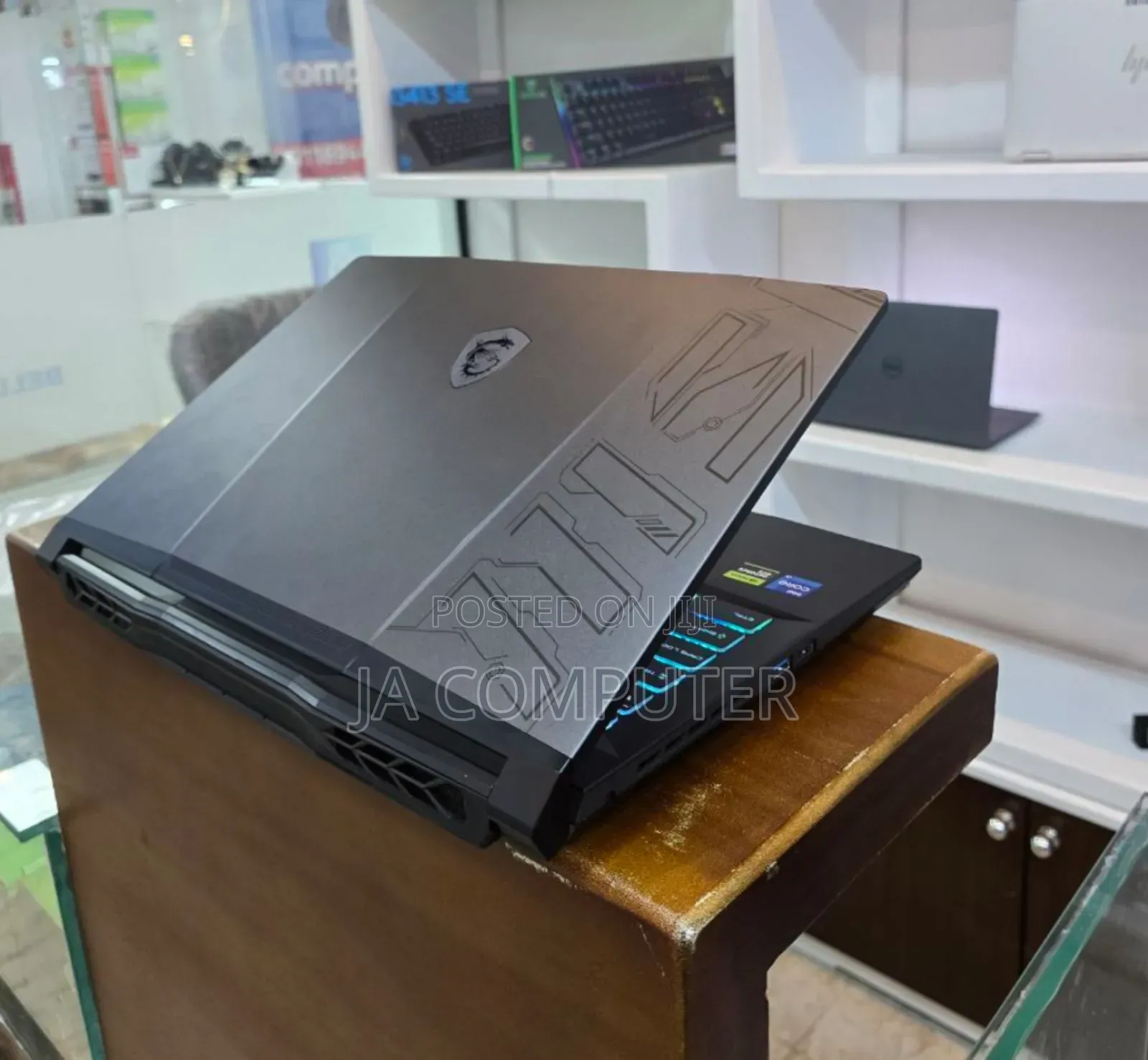 New Laptop MSI Pulse GL66 16GB Intel Core I7 SSD 1T