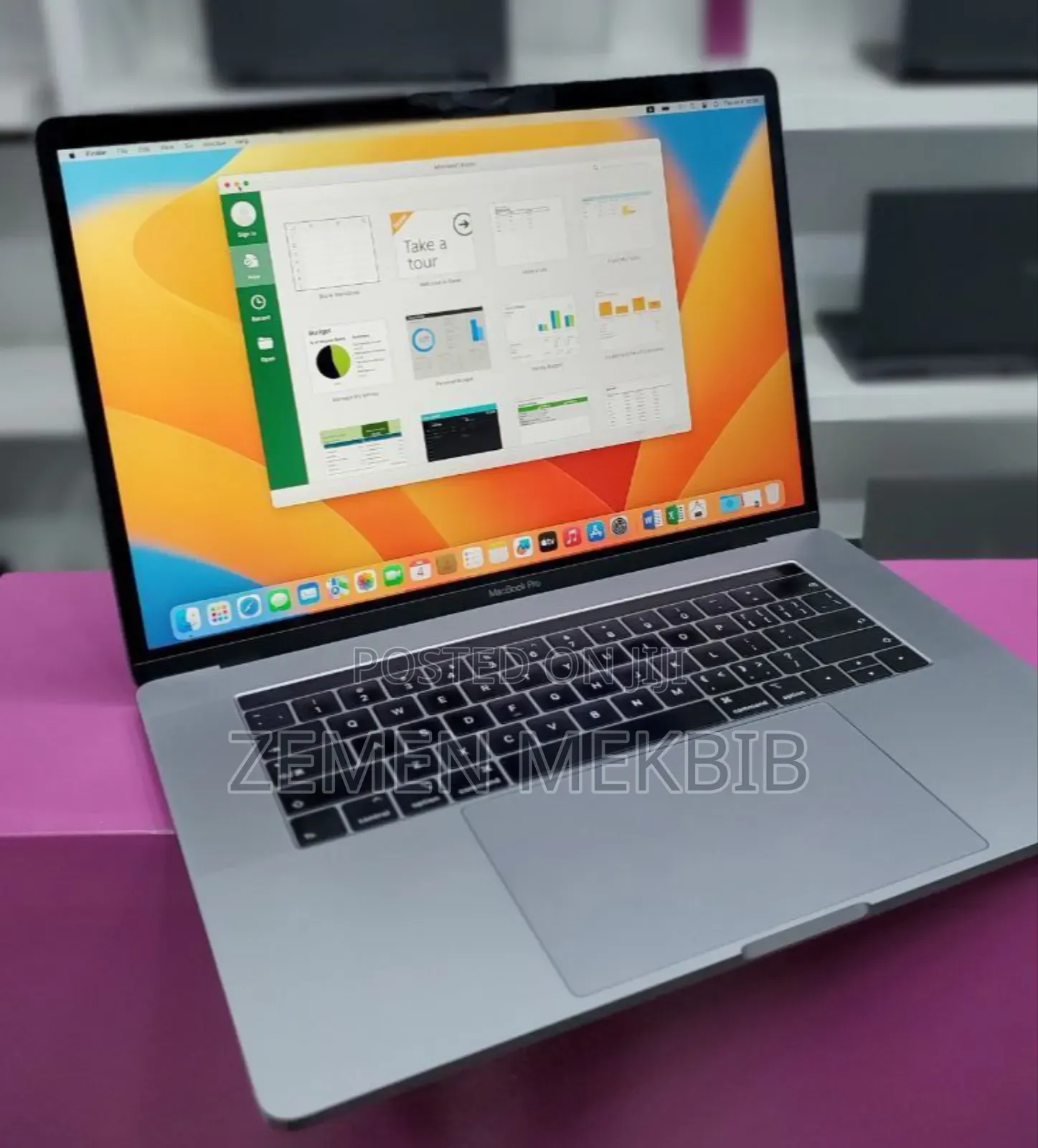 New Laptop Apple MacBook Pro 2018 32GB Intel Core I9 SSD 1T