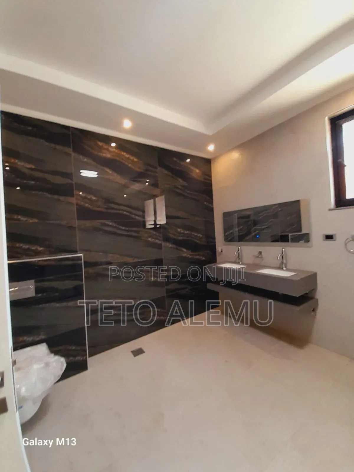 11bdrm House in የሚሸጥ ቤት አያት ኮምፓውድ, Bole for sale