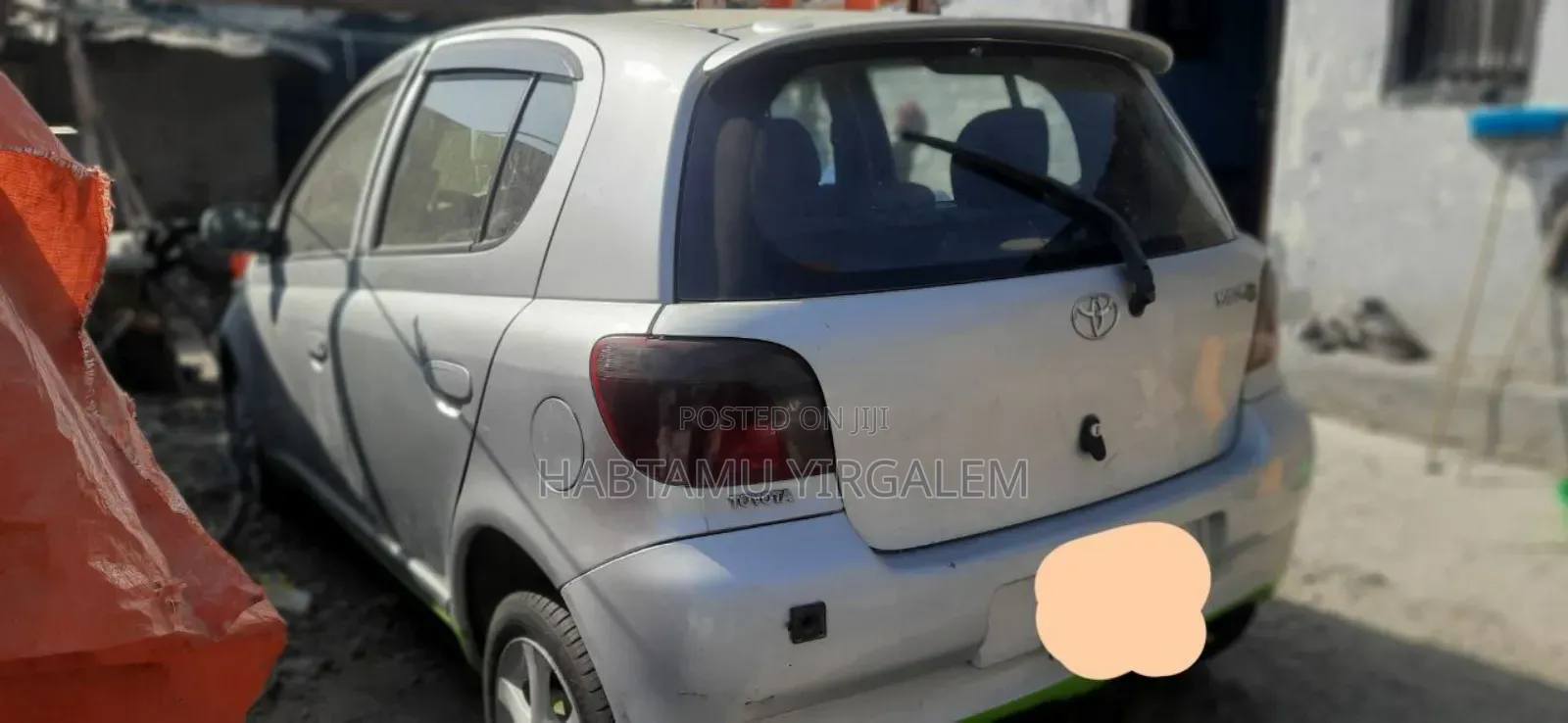 Toyota Vitz 1999 Silver