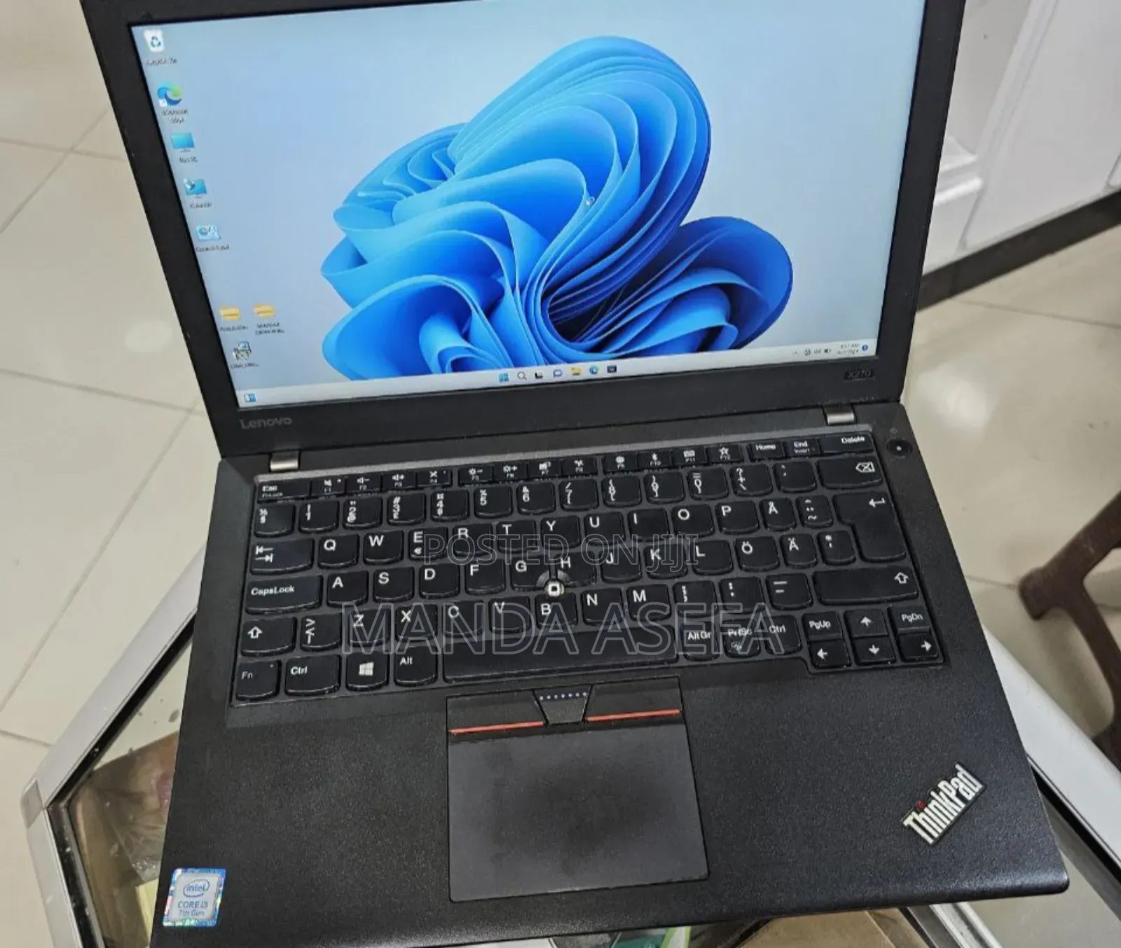 New Laptop Lenovo ThinkPad Yoga 8GB Intel Core I3 SSD 256GB