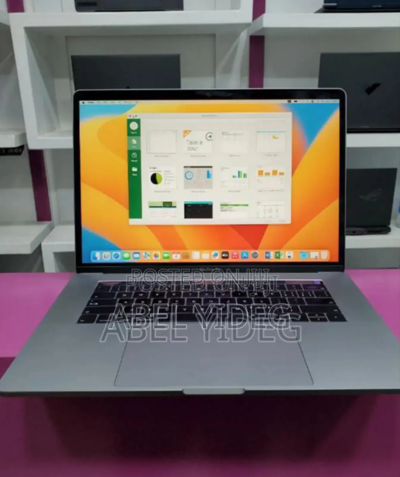 New Laptop Apple MacBook Pro 2018 16GB Intel Core i7 SSD 512GB
