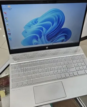 New Laptop HP Pavilion 15 16GB Intel Core I5 SSD 256GB