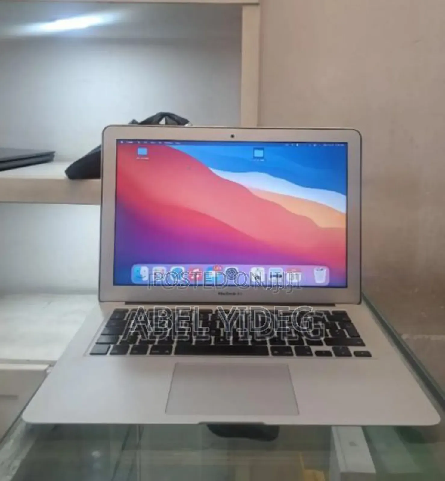 New Laptop Apple MacBook Air 2014 8GB Intel Core i7 SSD 128GB