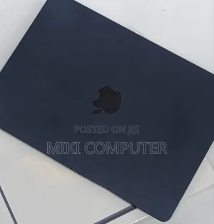 Photo - New Laptop Apple MacBook Air 2022 M2 8GB Intel SSD 256GB