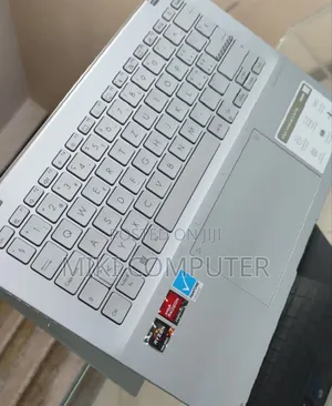 New Laptop Asus VivoBook 15 X505BA 16GB AMD Ryzen 7 SSD 1T