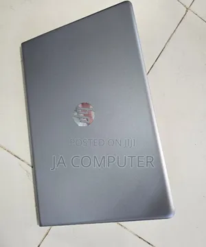 New Laptop HP Pavilion 15 8GB Intel Core I7 SSD 256GB