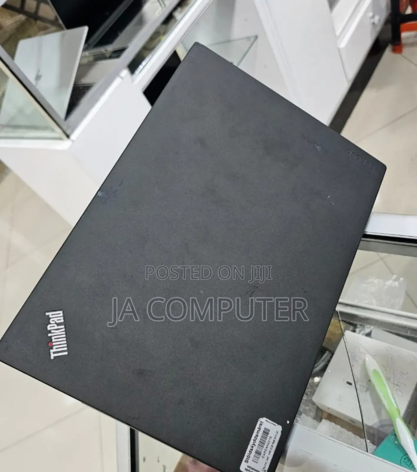 New Laptop Lenovo ThinkPad X270 8GB Intel Core I3 SSD 256GB